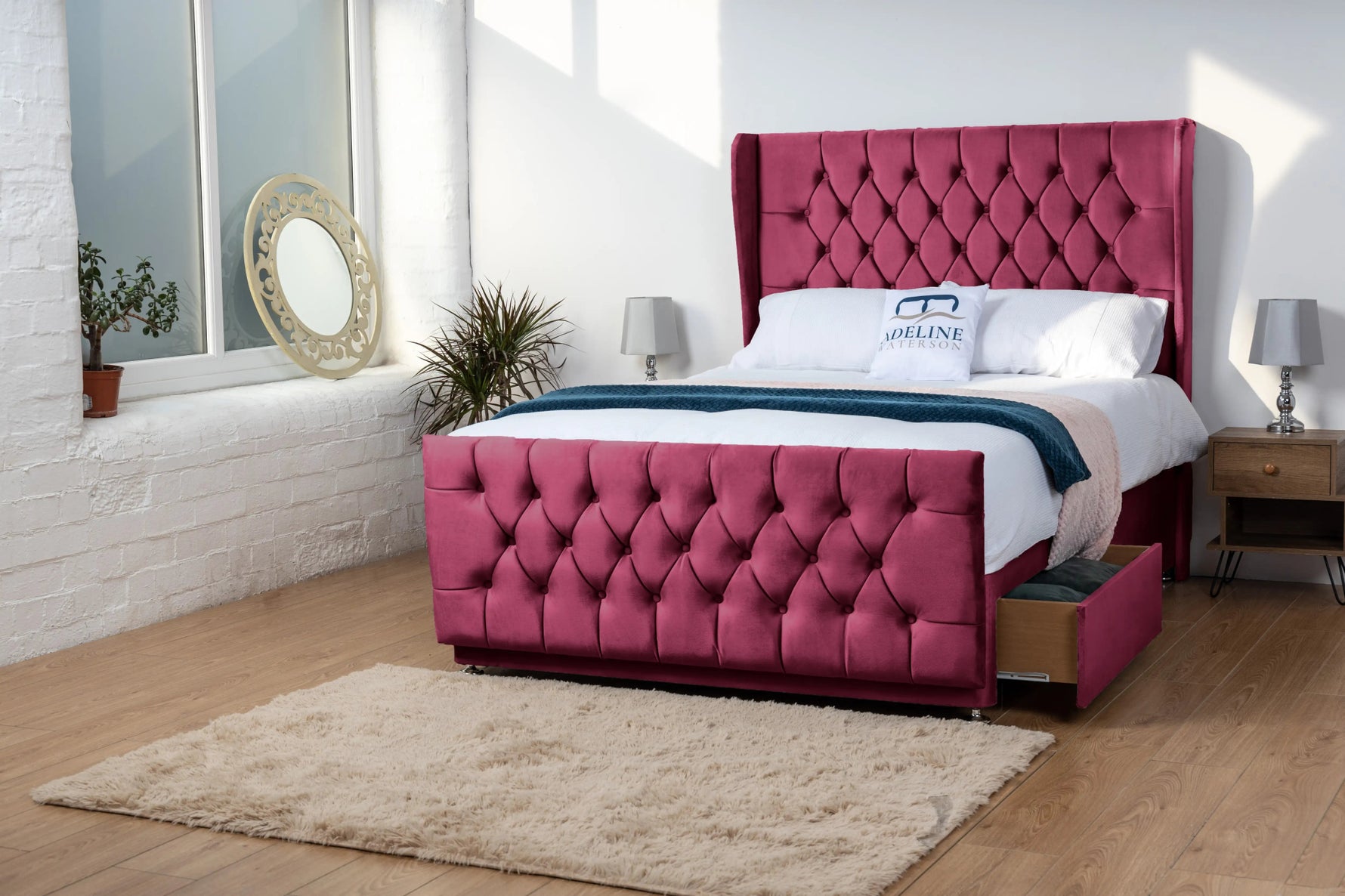 maroon-Plush-Valvet