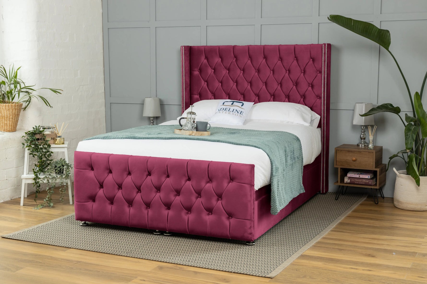 maroon-Plush-Valvet